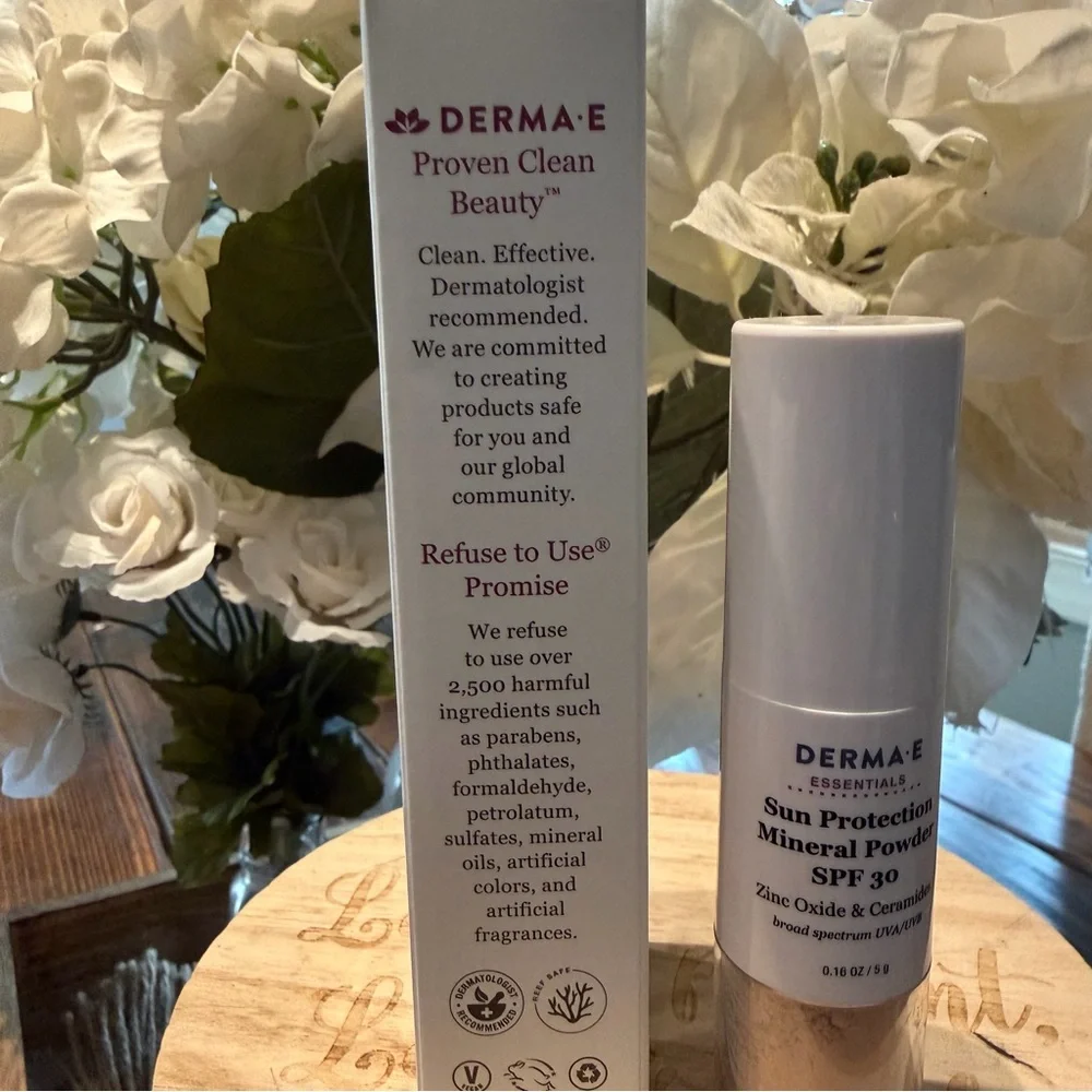 New DERMA-E Essentials Sun Protection Mineral Powder SPF 30 NEW 0.16 oz